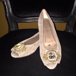 Women’s VANELi Gold Dress Flats Size 6